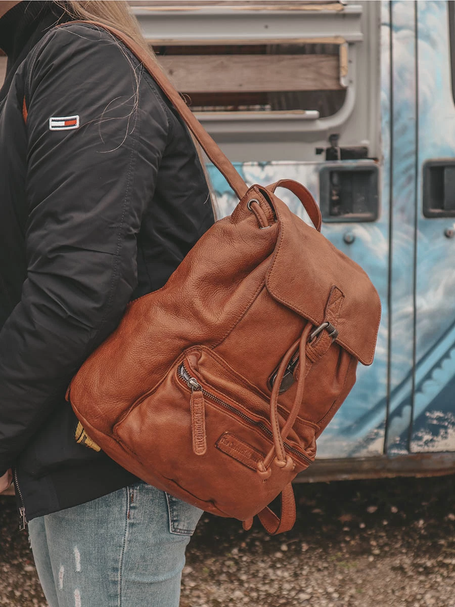 Sac à Dos The Chesterfield Brand Polished Jace - Élégant et Fonctionnel – Image 11