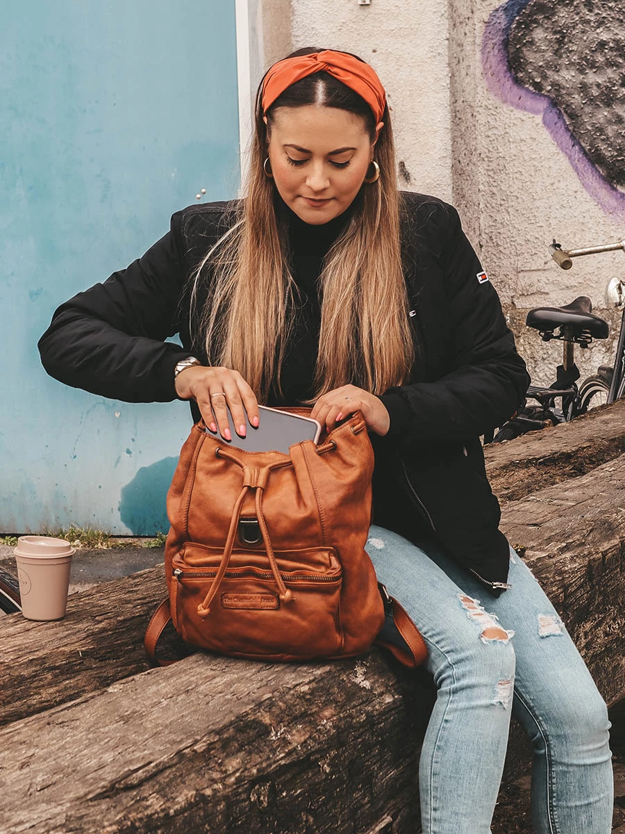 Sac à Dos The Chesterfield Brand Polished Jace - Élégant et Fonctionnel – Image 12